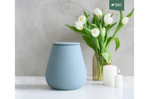 Athos – handgemaakte eco urn in grijsblauw engobe